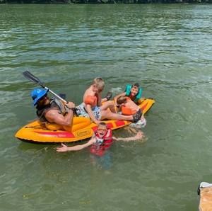 Meet your Posher, Lee